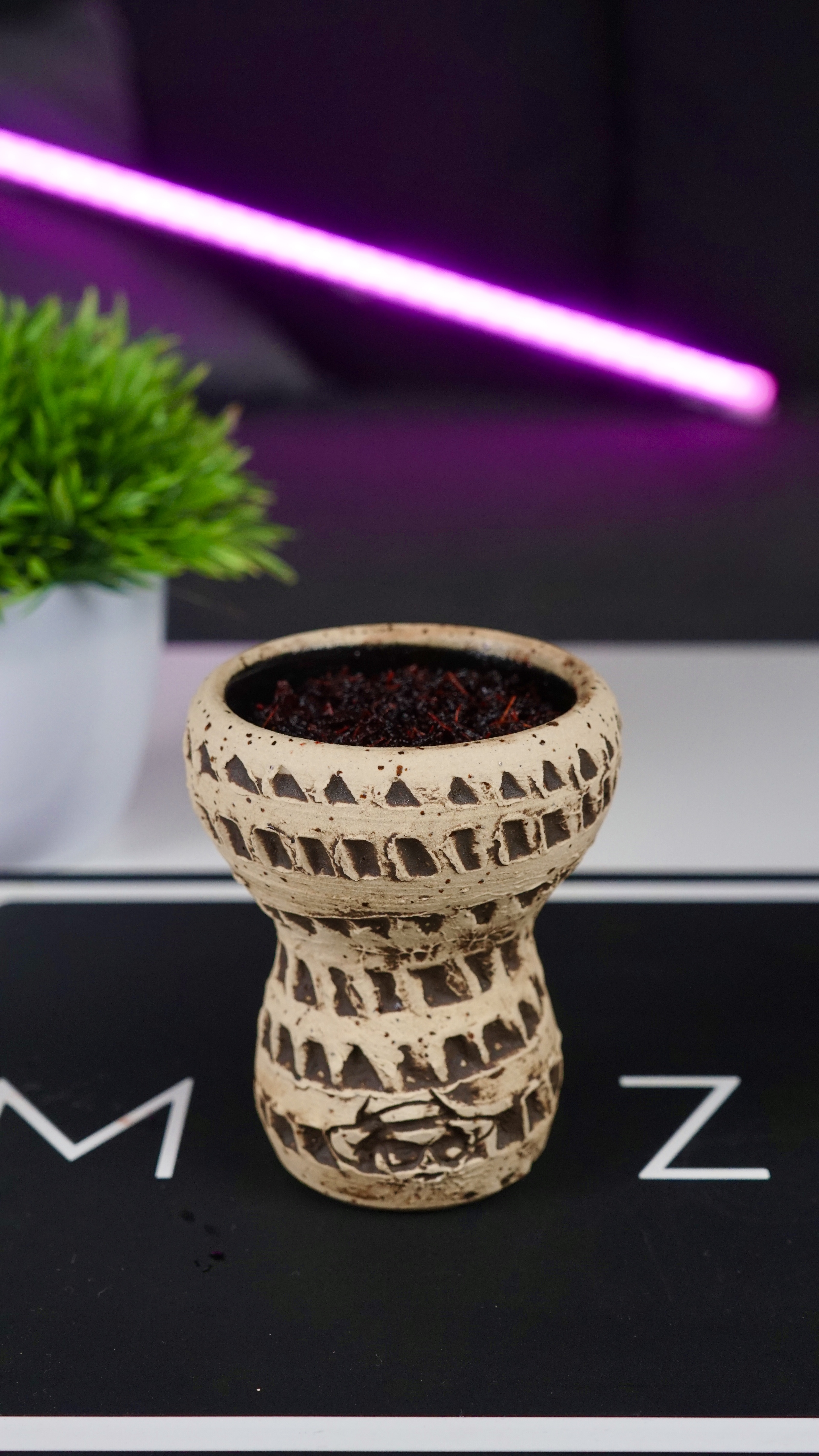 Vorbereitung eines Shisha Kopfes